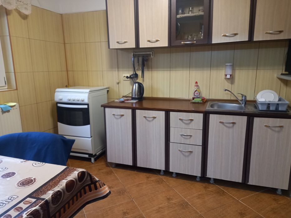 Inchirieri Casă curte