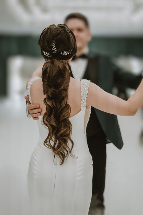 Rochie de mireasa isi cauta o a doua poveste de dragoste