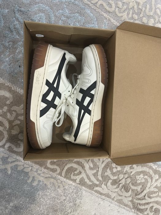 Asics court mz caramel