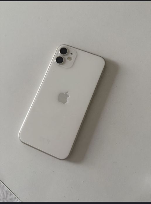 Айфон 11 продам или обменяю