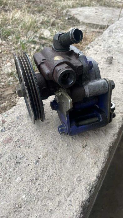 Гур насос на Carina E