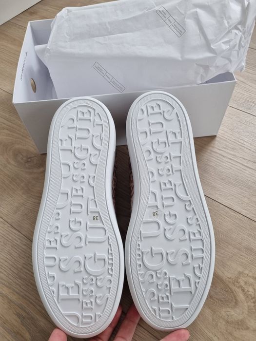Маратонки Guess 38 номер