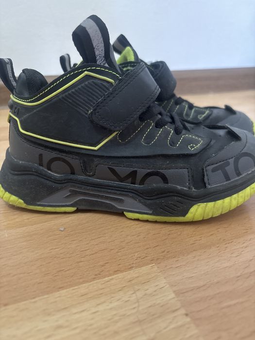 Кроссовки, ботинки   3000 тнг размер 30