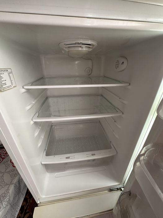Холодильник буу продам