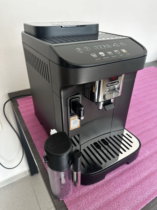 Кафеавтомат DeLonghi Magnifica Evo