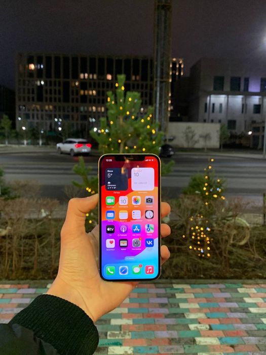 Продам срочно iPhone 12 Pro 256gb