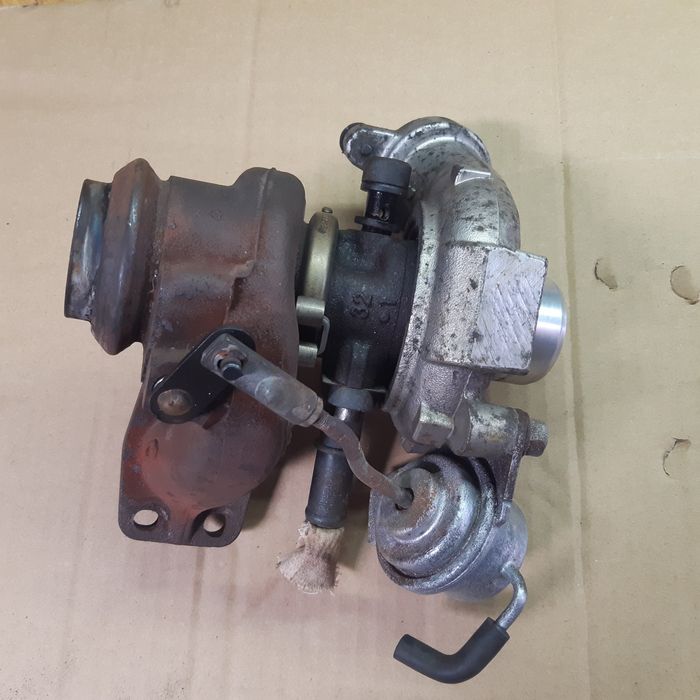 Трубокомпресор за 1.6 HDI  ,tdci  пежо .ситроен .форд