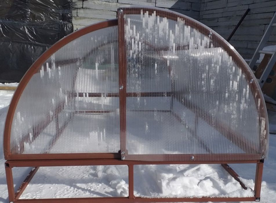 Теплица - Парни "ХЛЕБНИЦА"