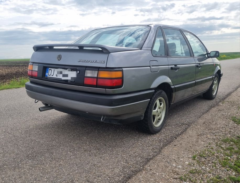VOLKSWAGEN Passat 1990 — imagine 4