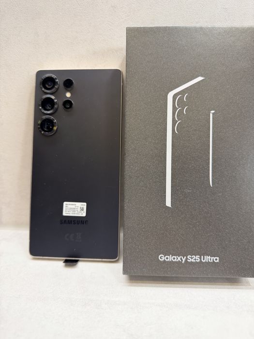 НОВ! Samsung Galaxy S25 Ultra 256GB Titanium Black - Гаранция