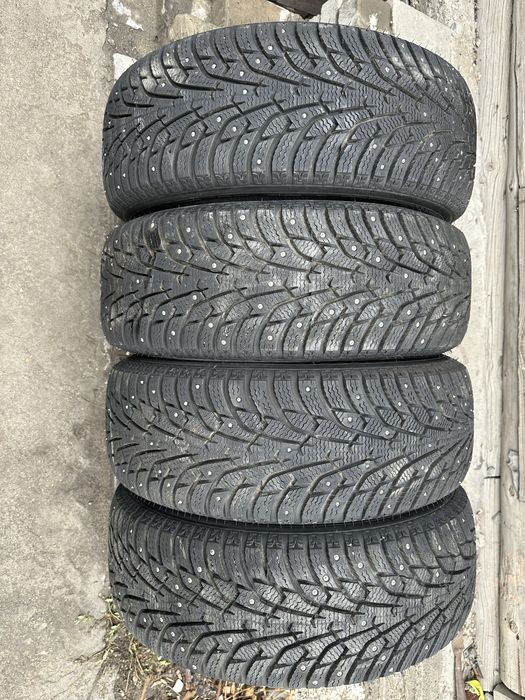 Продам зимние шины 215/60 16