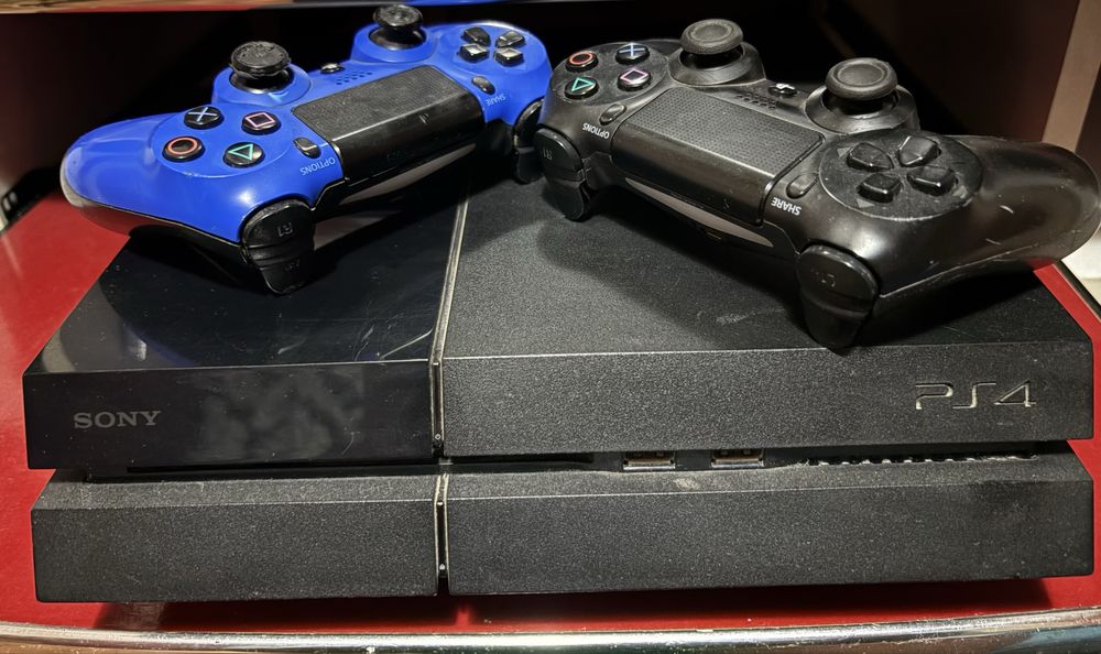 Ps4 500gb folosit