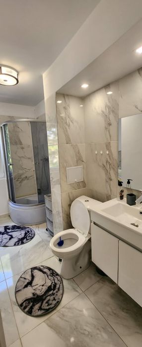 Regim hotelier,situat la 5 min de centrul orasului,apart 2 camere