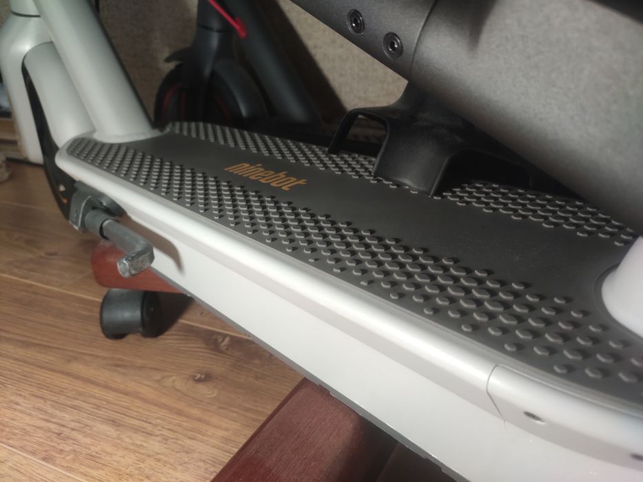 Электросамокат Ninebot KickScooter Max G30LP