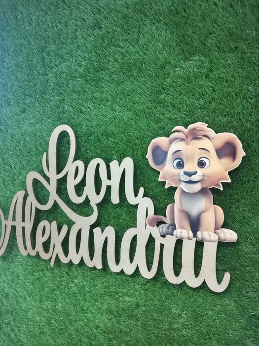 Nume din lemn personalizate cu pictograma