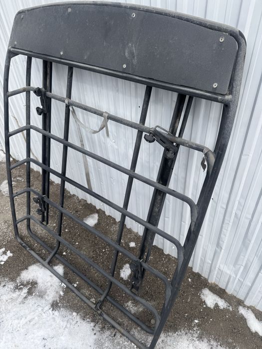 Багажник на авто