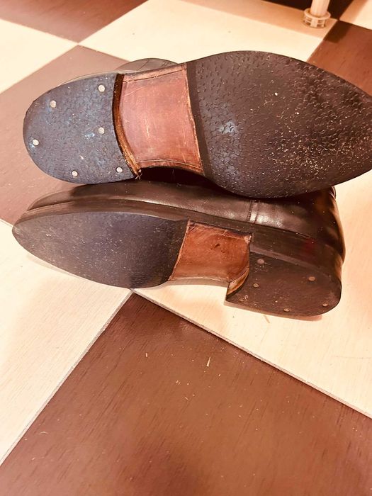 vand cizme militare + shanuri lemn vintage . impreuna sau separat !
