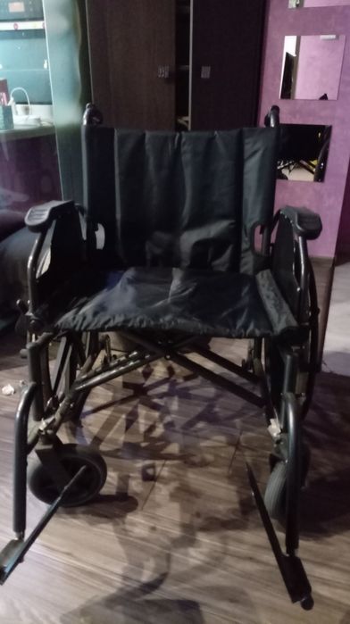 Cărucior pt persoane cu dizabilitati
