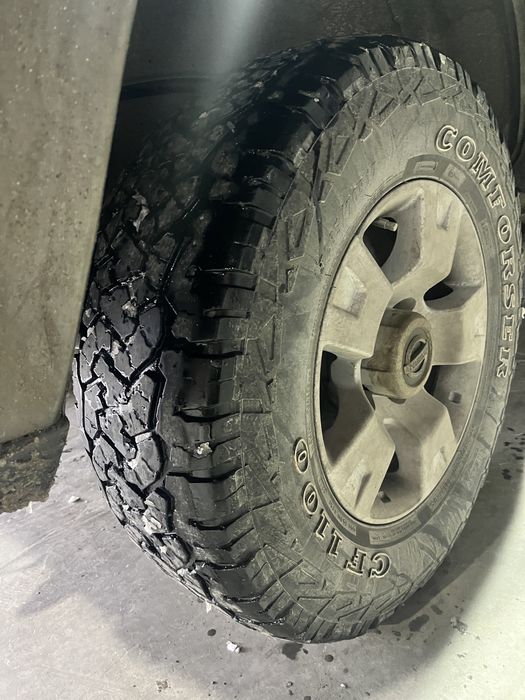 Продам шины Comforser 11.00