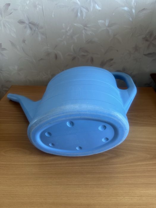Продам лейку для полива