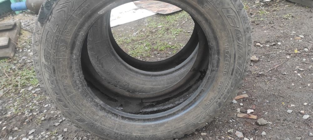 Продам покрышки зимние