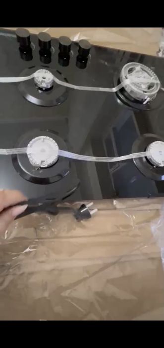 Продам газовую плиту.