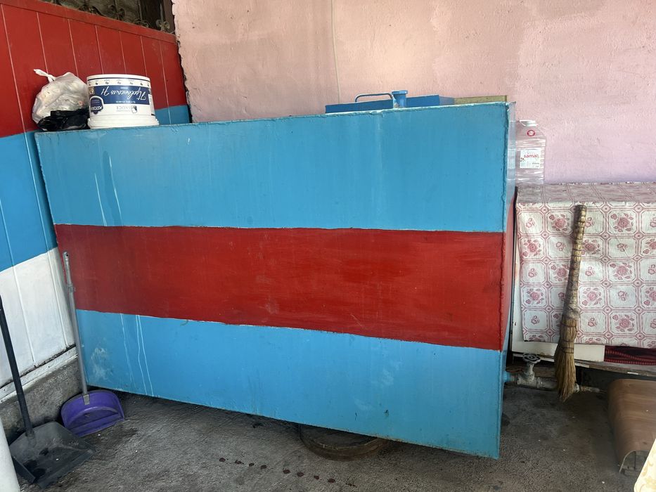 Продам железный бак для волы .