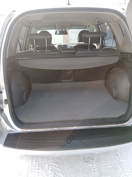 Продам Рав4 2011г