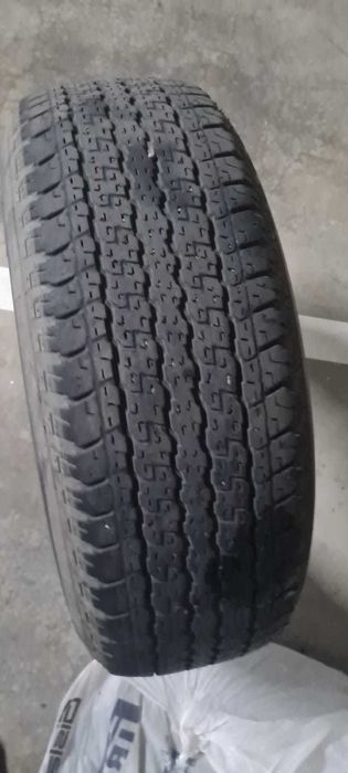 Срочно продам летние шины bridgestone 265/65/17