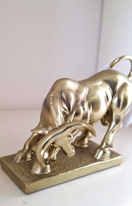 Фигура Бик Уолстрийт Постамент Статуетка