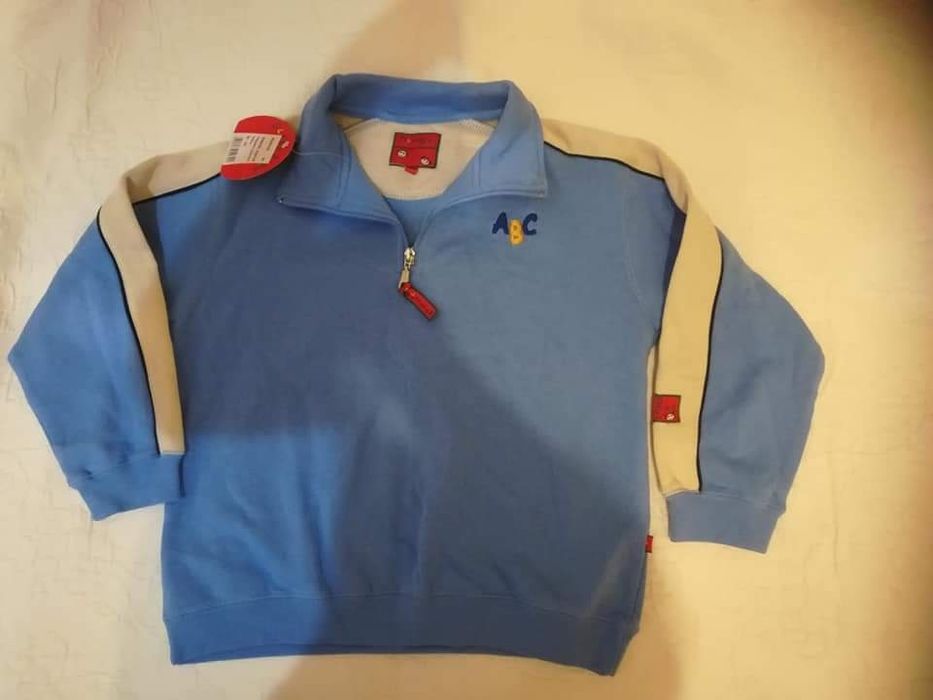 Нов суичър размер 128