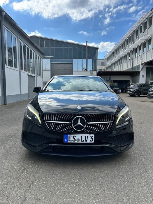 Mașină Mercedes A220d | AMG-line