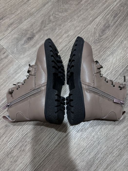 Обувь на девочку