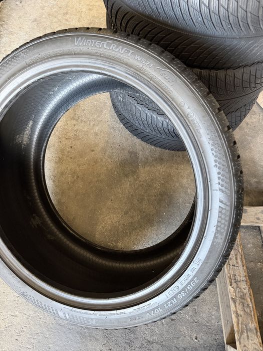 4 anvelope iarna 295/35/21 + 265/40/21 , Porsche Macan , Kumho , DOT 2021