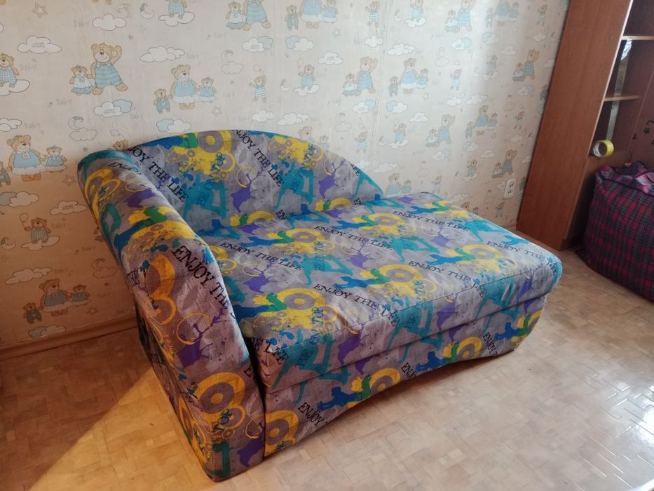 Продам подростковый диван-кровать