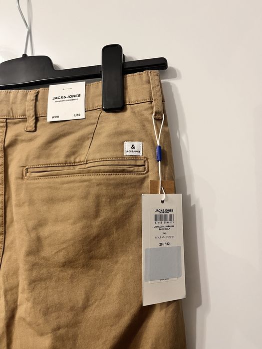 Pantaloni noi Jack & Jones