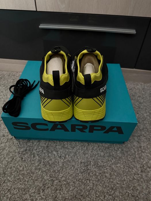 Adidasi Scarpa de vanzare