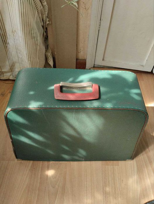 Электрическая швейная машинка RADOM