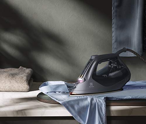 Новый утюг Electrolux 800 E8SI1-80BM