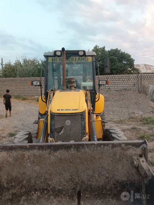 ekskvator pagruzchik niw holland B90b