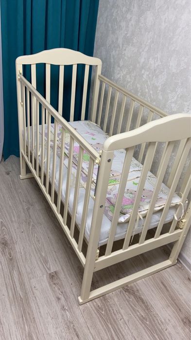 Продам детскую кроватку