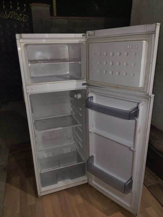 Холодильник срочно сатылады
