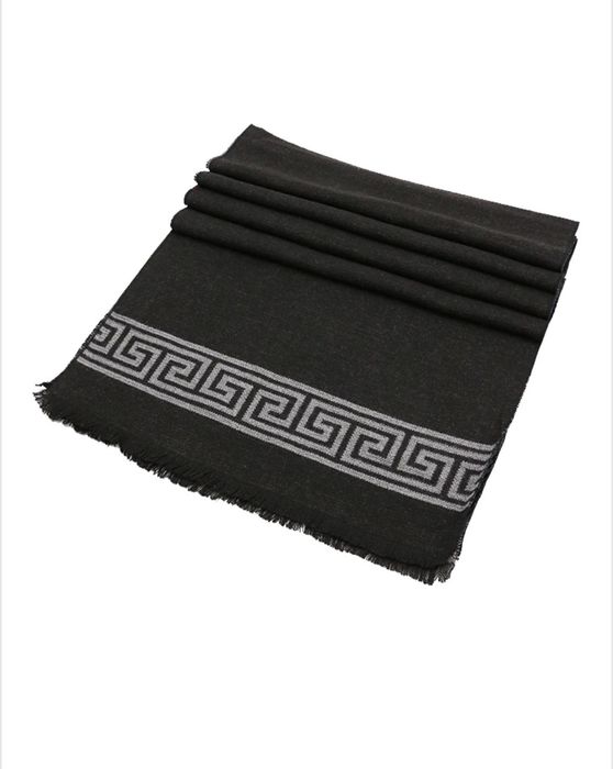 Елегантен мъжки шал сиво и черно на мотиви