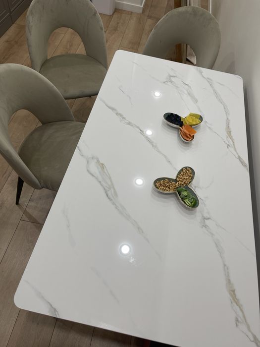 Кухонный новый стол