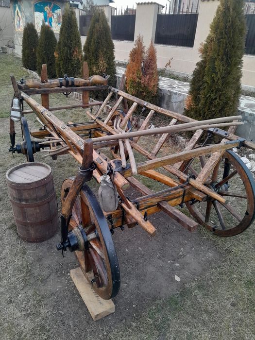 Vând car în stare foarte  bună.