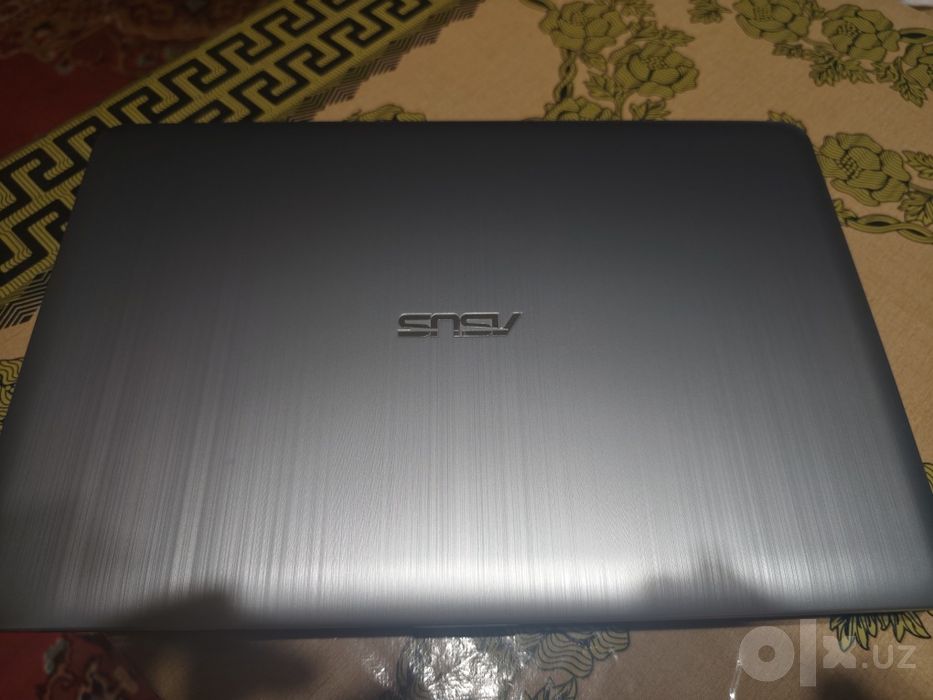 Ноутбук Asus X540U
