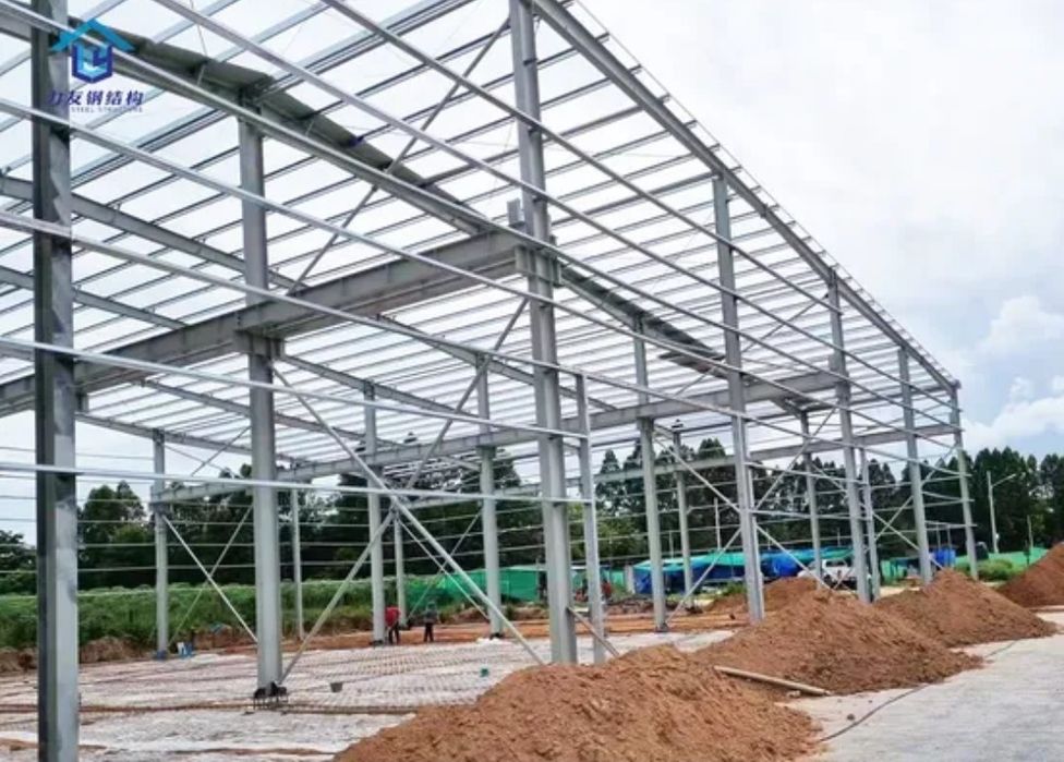 Метални Конструкций/ Термопанели/ Обшивки/ Улуци