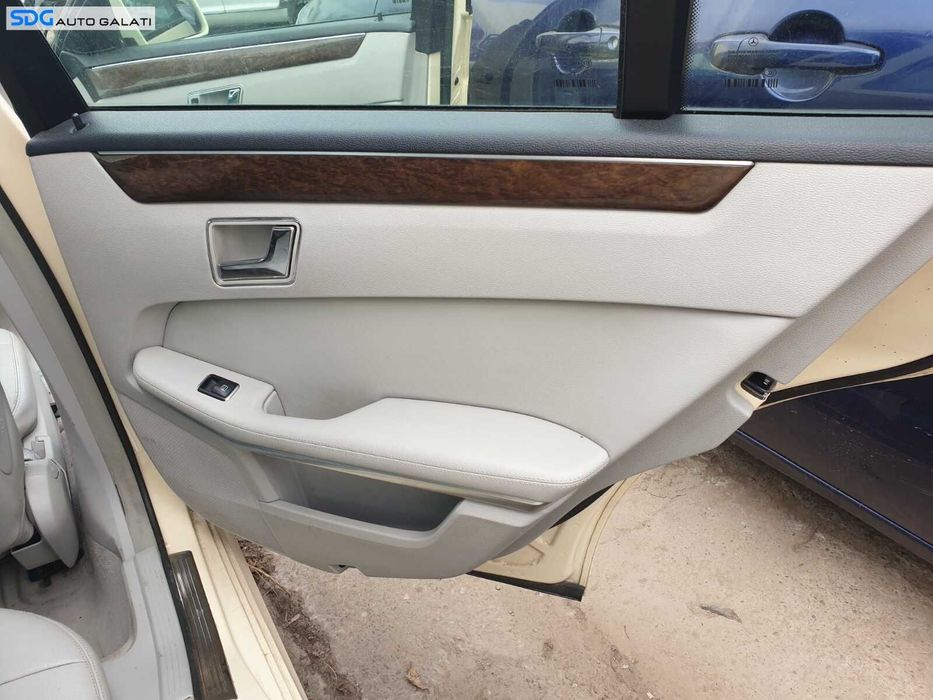 Panou Tapiterie Fata Interioara Piele Alb Dreapta Spate Mercedes Clasa E Class W212 2009 - 2012 [C3293]