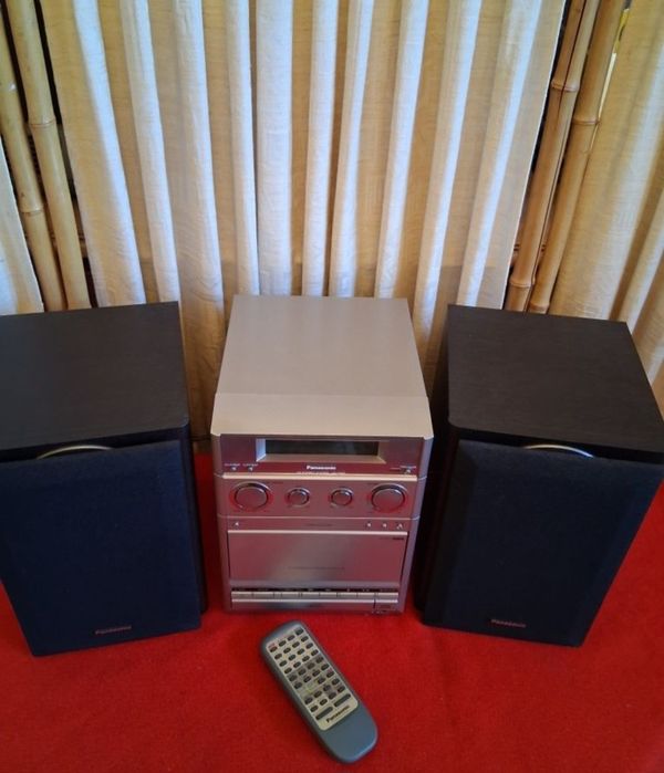 Sistem audio Panasonic.