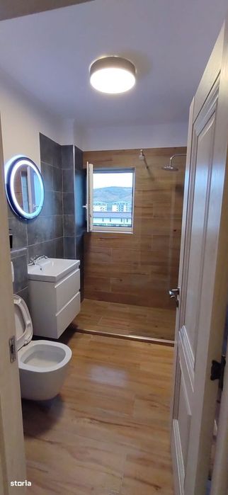 Apartament in bloc nou, etaj intermediar, zona Terra